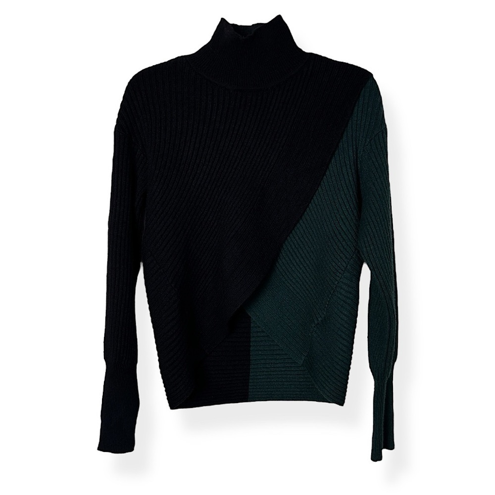 3/$20💥 Express black & green ribbed knit‎ turtleneck sweater